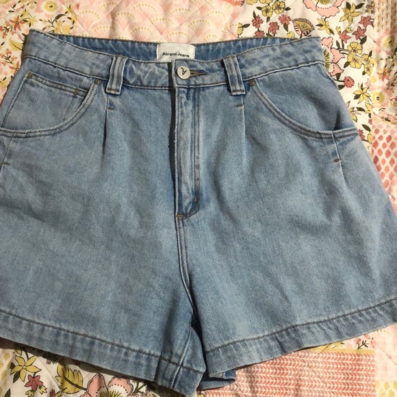 Abrand Shorts New Universal Store 